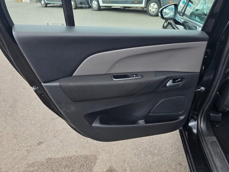 2015 Citroen C4 Grand Picasso 1.6 e-HDi VTR+ MPV 5dr Diesel Manual Euro 5 (s/s) (115 ps) MPV Dies...
