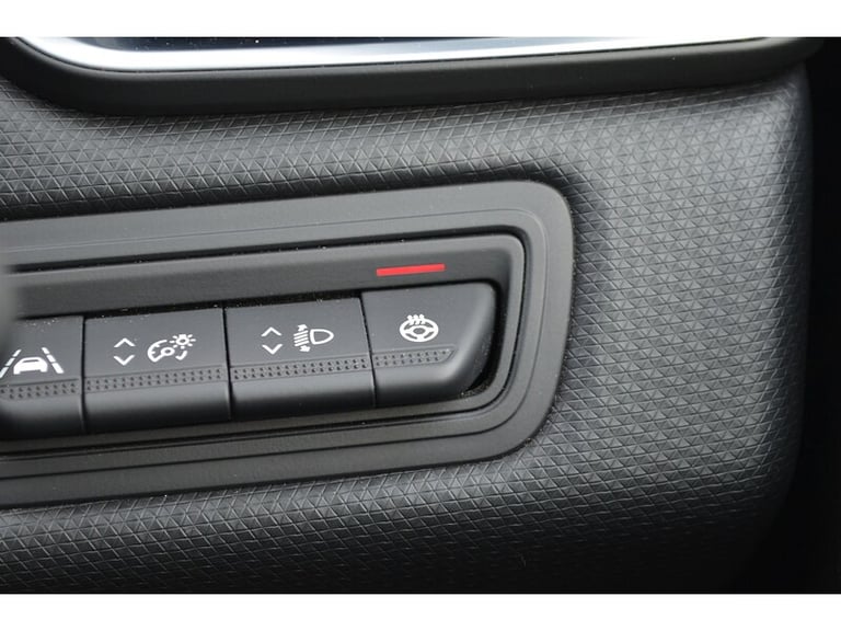 2021 Renault Clio TCe Lutecia Hatchback Petrol Manual