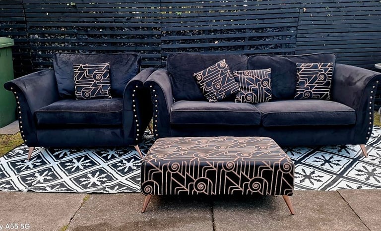 image for Black ScS Velvet Sofas..3&1..Delivery 🚚Available 