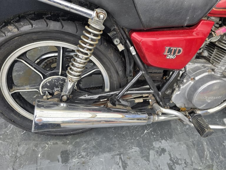 KAWASAKI 250 LTD PROJECT BIKE HPI CLEAR