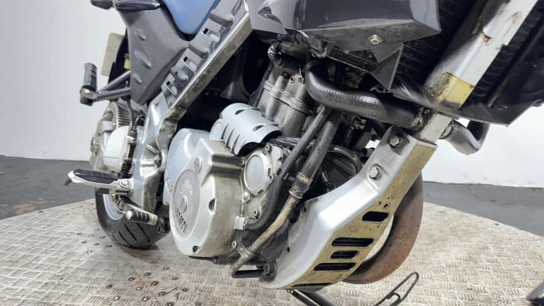 BMW F650 CS 2002 37K NON RUNNING PROJECT BIKE SPARES OR REPAIR 650CC SINGLE