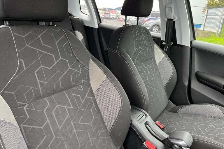 2017 Peugeot 2008 1.6 BlueHDi 100 Active 5dr - MOT'D TO JUNE 2026, 2 KEYS, TOUCHSCREEN, BLUET Est...