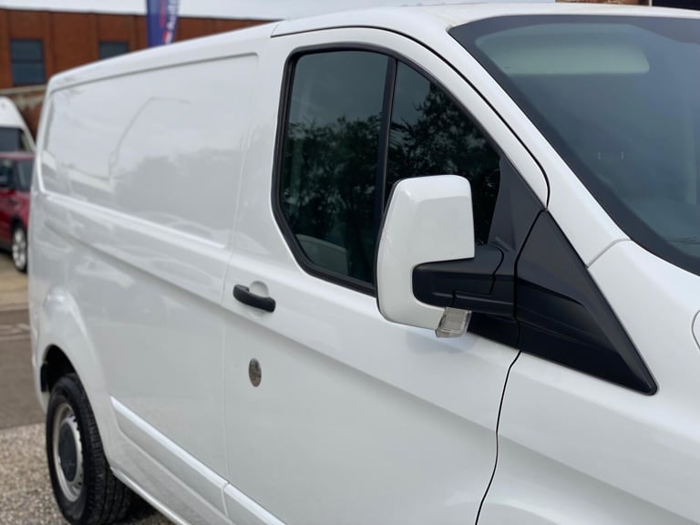 2017 Ford Transit Custom 2.0 TDCi 270 L1 H1 5dr PANEL VAN Diesel Manual