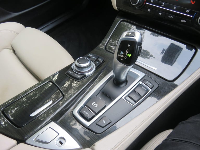 2014 BMW 5 Series 520d M Sport 4dr Step Auto SALOON DIESEL Automatic