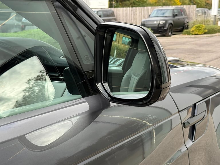 2023 Land Rover Range Rover Sport 3.0 D300 MHEV Dynamic SE SUV 5dr Diesel Auto 4WD Euro 6 (s/s) (...