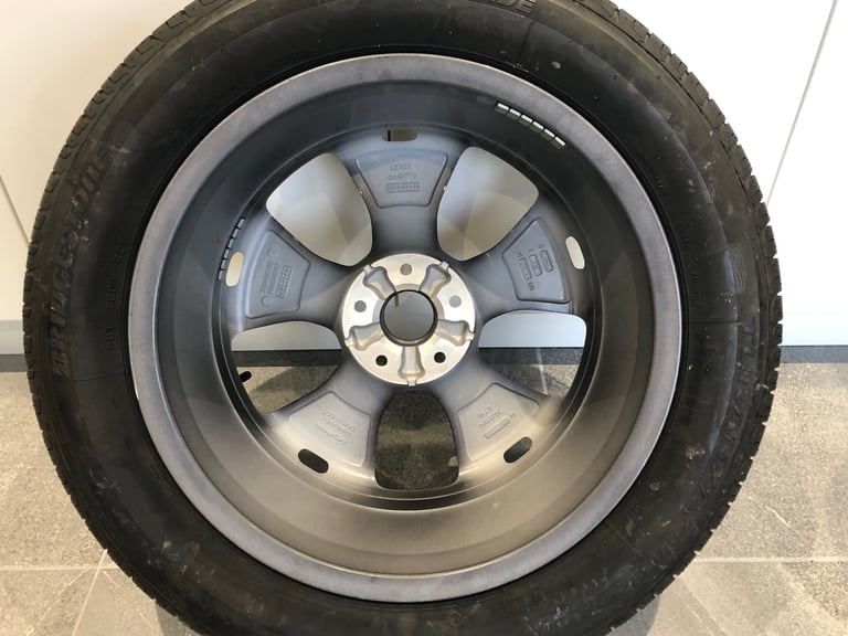 Jeep Renegade 18” Alloy Wheel with Tyre