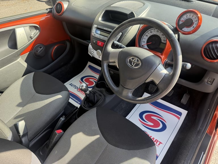 TOYOTA AYGO 1.0 VVT-i Fire 2013