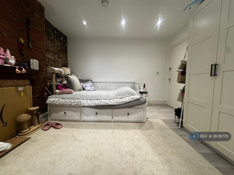 Studio flat in Portswood Road, Southampton, SO17 (#2676770)