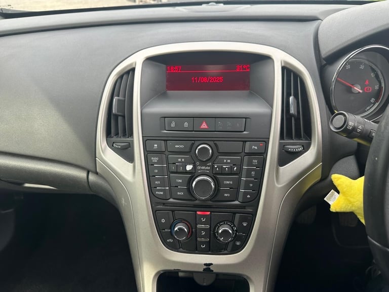 2014 Vauxhall Astra 1.6 CDTi 16V ecoFLEX Excite 5dr HATCHBACK Diesel Manual