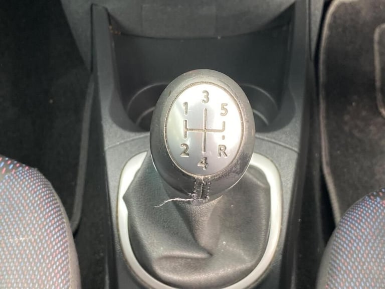 2008 Renault Clio 1.2 TCe 16v Dynamique Hatchback 5dr Petrol Manual (139 g/km, 100 bhp) Hatchback...