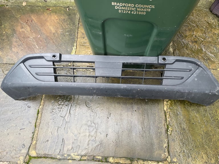 image for FORD TRANSIT TOURNEO CUSTOM FRONT BUMPER GRILL (2018-2022) 