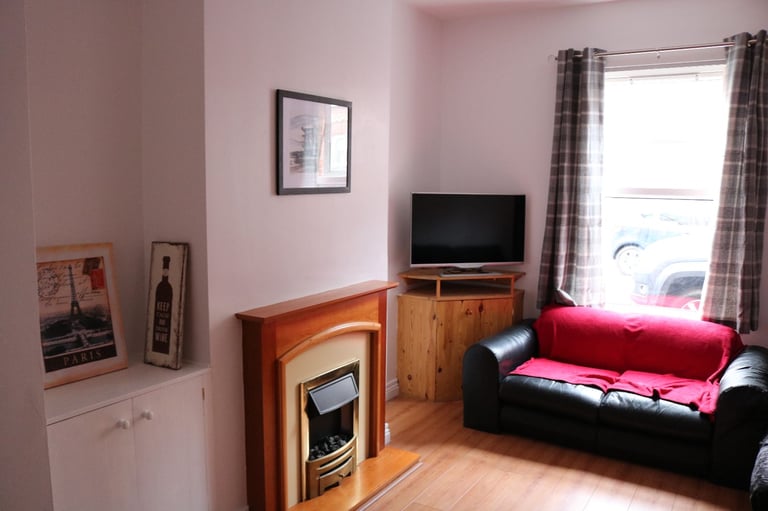 2-Bed Ground Floor Apartment – Fully Refurbished – Excellent Location (Off Dublin Road)