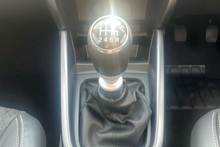  Suzuki Vitara 1.4 Boosterjet Mhev Sz5 Suv 5dr Petrol Hybrid Manual Allgrip