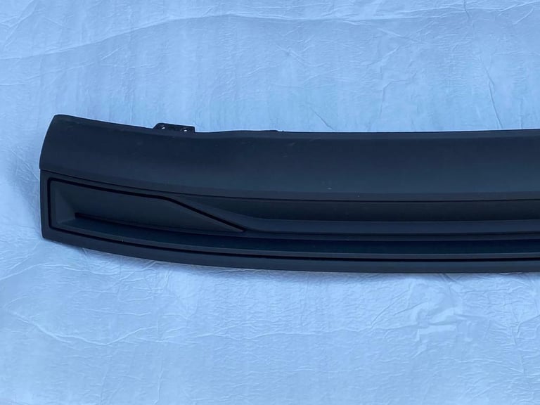 GENUINE AUDI A1 2018-ON REAR BUMPER LOWER DIFFUSER 82A807421