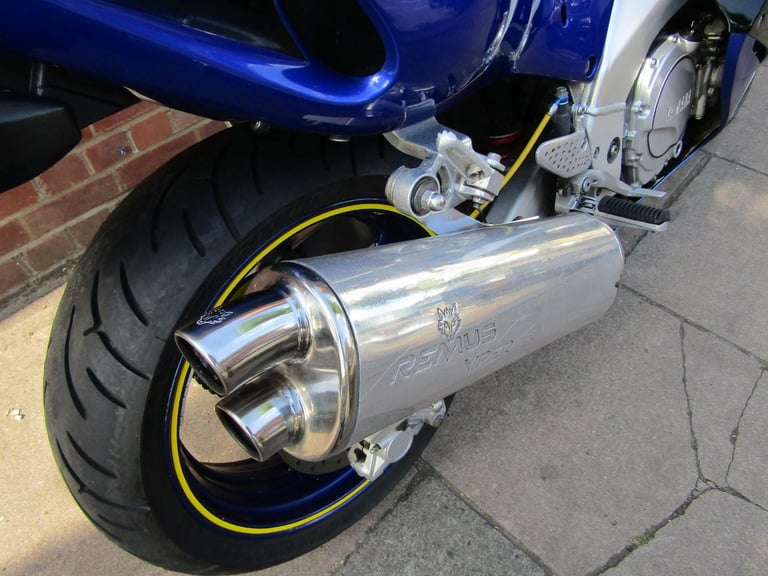 YAMAHA THUNDER ACE FZ 1000.... LOW MILEAGE ...CLASSIC RETRO...12000 MILES