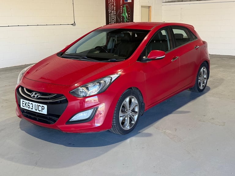 2013 Hyundai i30 1.6 CRDi Premium Euro 5 5dr HATCHBACK Diesel Manual