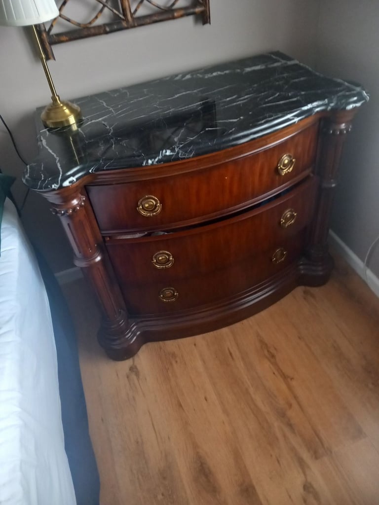 Free chest of drawers 