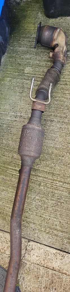 Mk5 GTI downpipe/Catalytic converter 