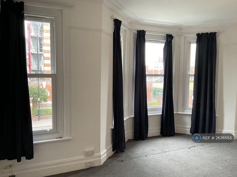 4 bedroom house in Beulah Hill, London, SE19 (4 bed) (#2636553)