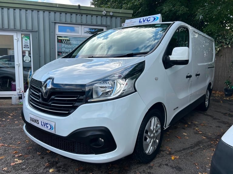 image for Renault Trafic SL27 SPORT NAV ENERGY DCI FSH v clean van great spec