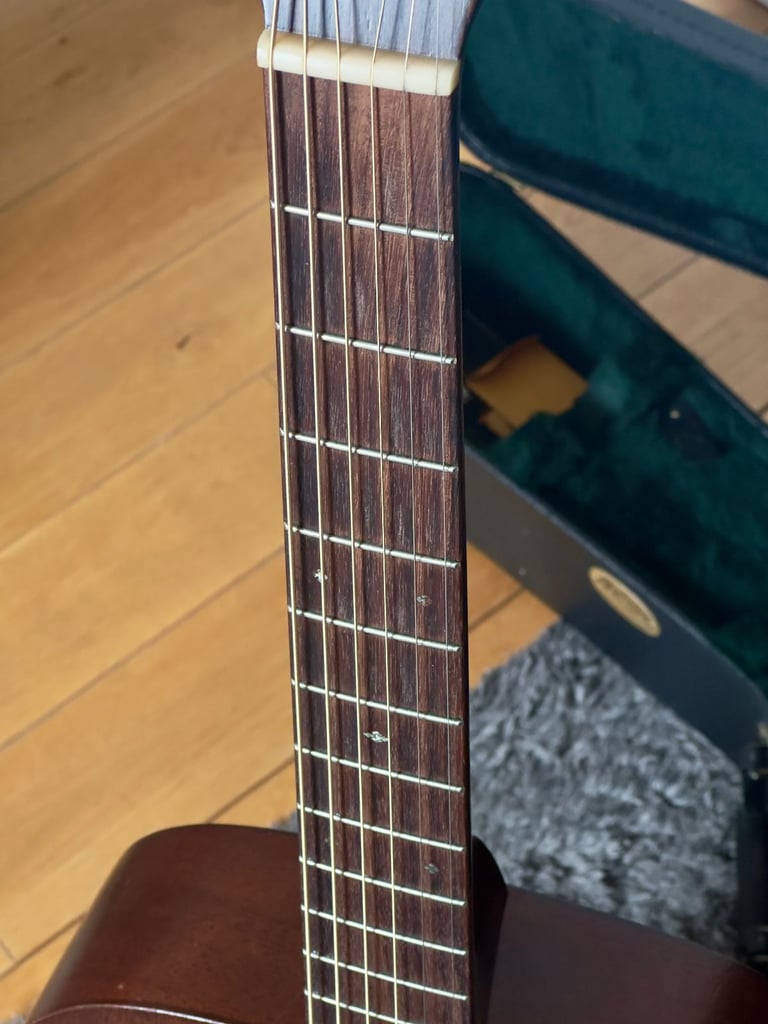 Martin 000-15M All Solid Mahogany Acoustic Guitar + Hard Case