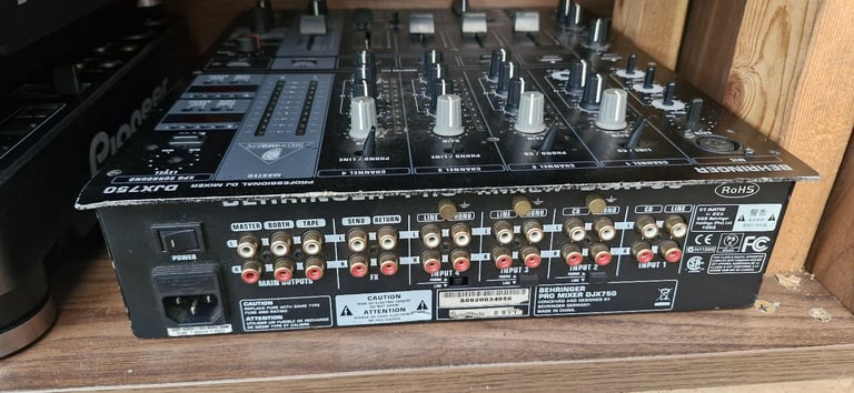 Pioneer CDJ 1000 Mk2 x2 + Behringer Djx 750 mixer