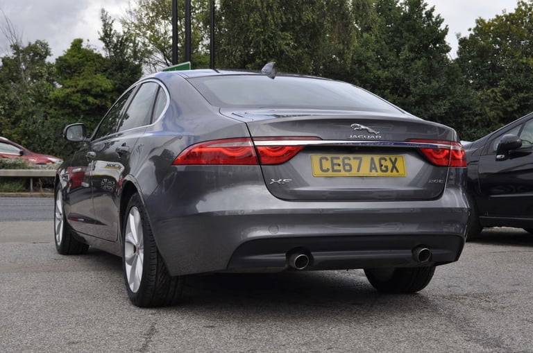 2017 Jaguar XF 2.0 XF Portfolio i Auto 4dr Saloon Petrol Automatic