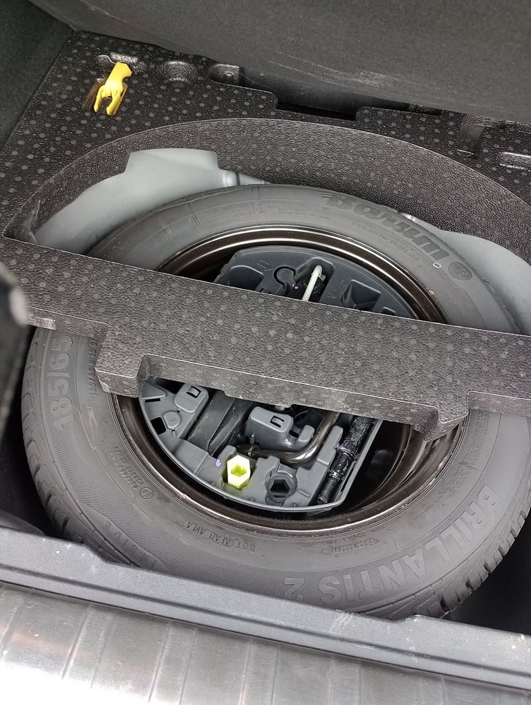 Peugeot, 2008, Hatchback, 2017, Manual, 1199 (cc), 5 doors