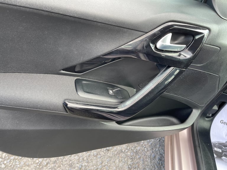 2014 Peugeot 208 ACTIVE 5-Door Petrol