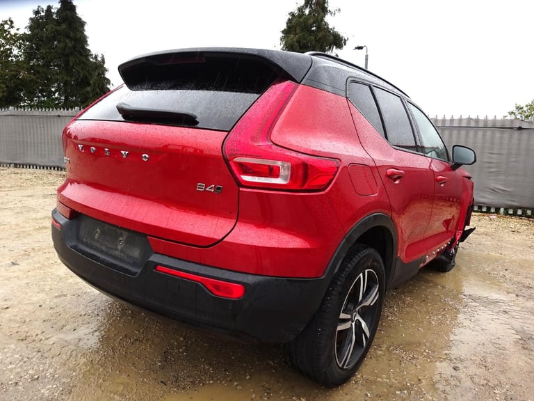 2021 70 REG VOLVO XC40 R-DESIGN B4 AWD AUTO DAMAGED REPAIRABLE SALVAGE