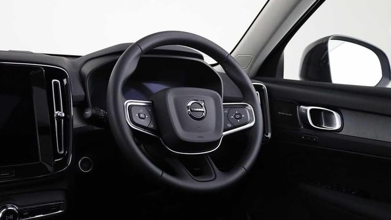 2025 Volvo XC40 Ultra B4 Mild hybrid Petrol Dark Automatic SUV Hybrid Automatic