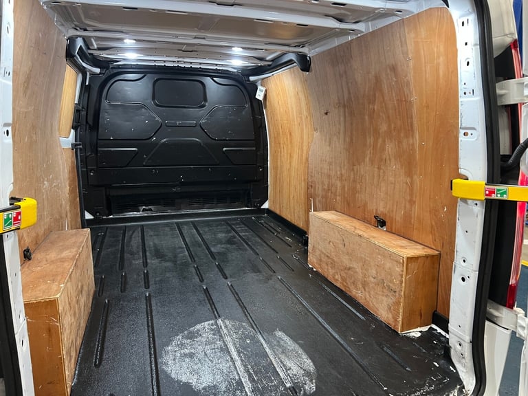 2021 Ford Transit Custom 300 LIMITED 2.0TDCI ECOBLUE 130PS LWB VAN (EURO 6) PANEL VAN Diesel Manual