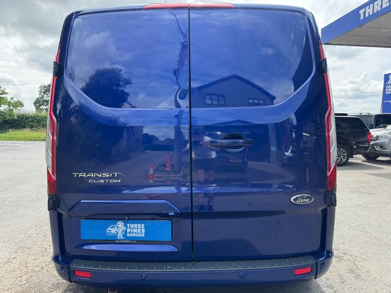 2017 Ford Transit Custom 2.0 TDCi 170ps L1 Factory Fitted Crew Sport No Vat