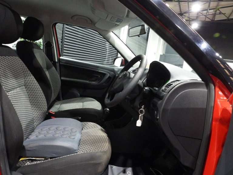 2010 60 SKODA FABIA 1.2 TSI SE HATCHBACK 5DR PETROL DSG EURO 5 (105 PS)