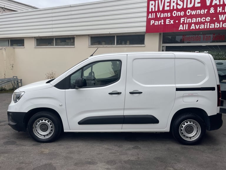 2022 Vauxhall Combo 2000 1.5 Turbo D 100ps H1 Dynamic Van [6 Speed] PANEL VAN Diesel Manual