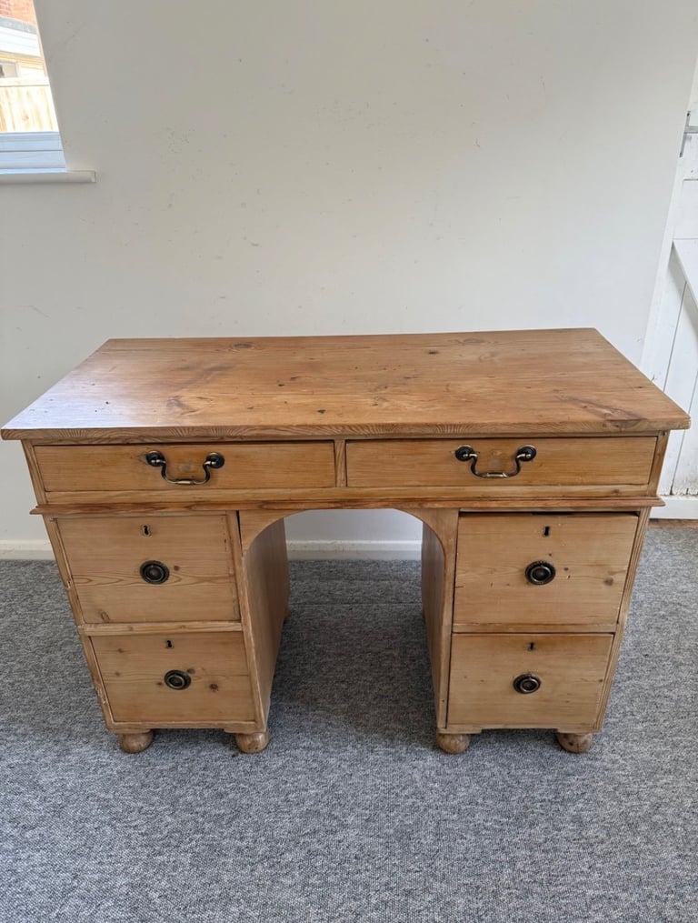 image for Beautiful Pine Desk