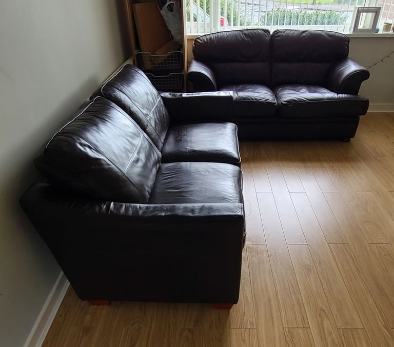 image for Sofa set, I can deliver those 2 sofas for free if need in Hull