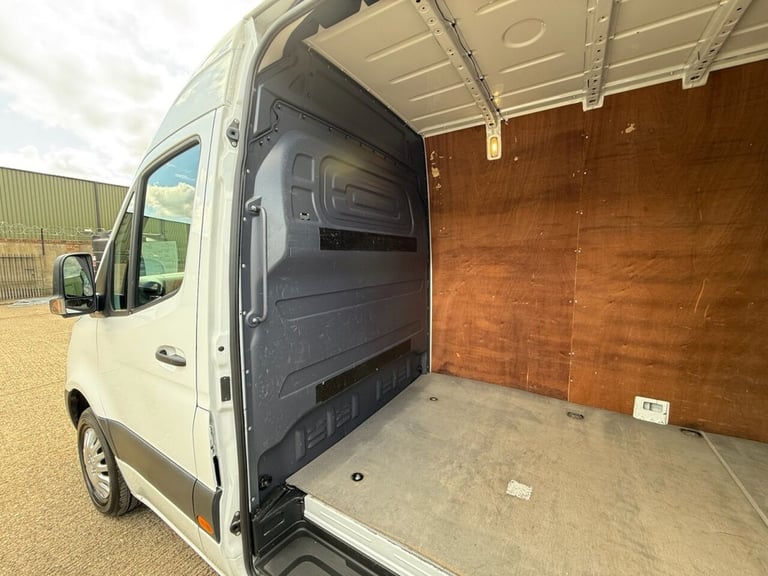 2021 Mercedes-Benz Sprinter 2.0 315 CDI Premium Panel Van 5dr Diesel Manual RWD L3 H2 Euro 6 (s/s...