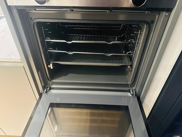 image for 🔑PROFESSIONAL END OF TENANCY CLEANING/MOVING IN DEEP CLEAN