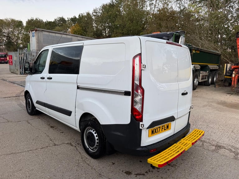 2017 Ford Transit Custom Crew Van