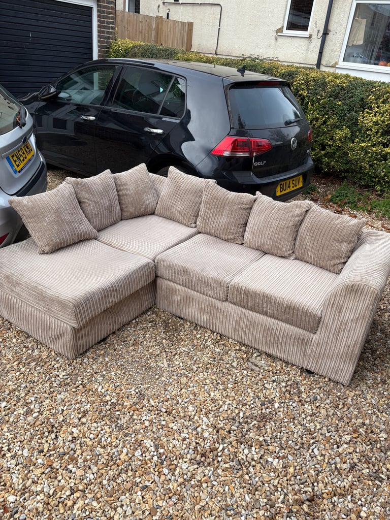 Small beige corner sofa (I CAN DELIVER)