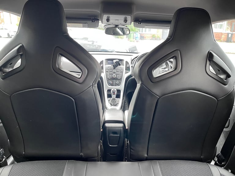 Vauxhall, ASTRA GTC, Hatchback, 2015, Manual, 1998 (cc), 3 doors