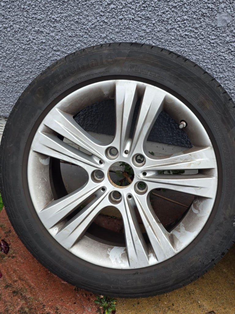 BMW alloy wheels 17" with tyres bargain