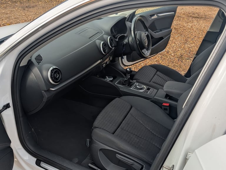 Audi, A3, 2015, Manual, 1968 (cc), 5 door, long MoT 