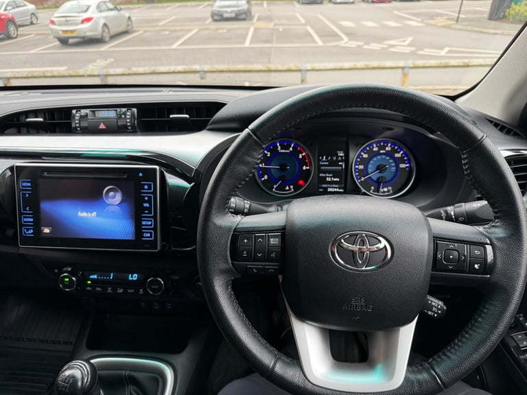 2017 Toyota Hilux Invincible D/Cab Pick Up 2.4 D-4D PICK UP Diesel Manual