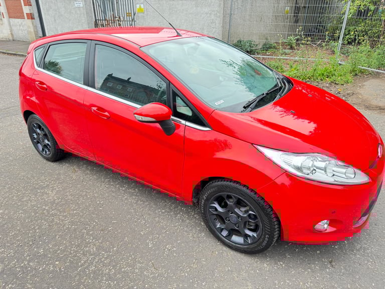 ( 2011 - DIESEL) FORD FIESTA TDCI 1.4*£20 TAX*MOT-1 YEAR *like vauxhall astra corsa focus mazda 2