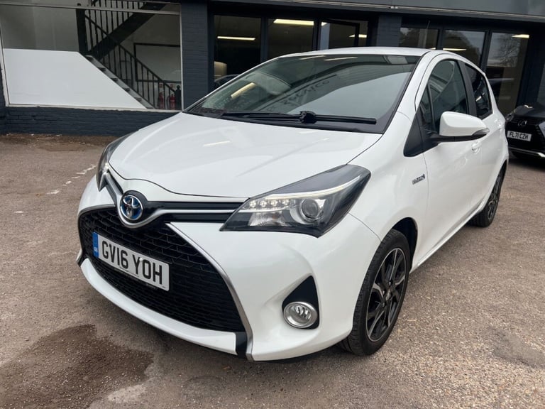 image for  Toyota Yaris 1.5 Hybrid Design 5dr CVT - ZERO TAX - FTSH -  REAR CAMERA
