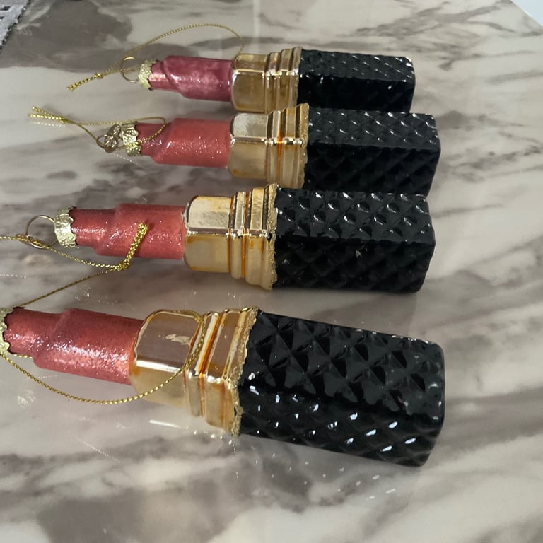 4 lipstick Christmas tree baubles new 