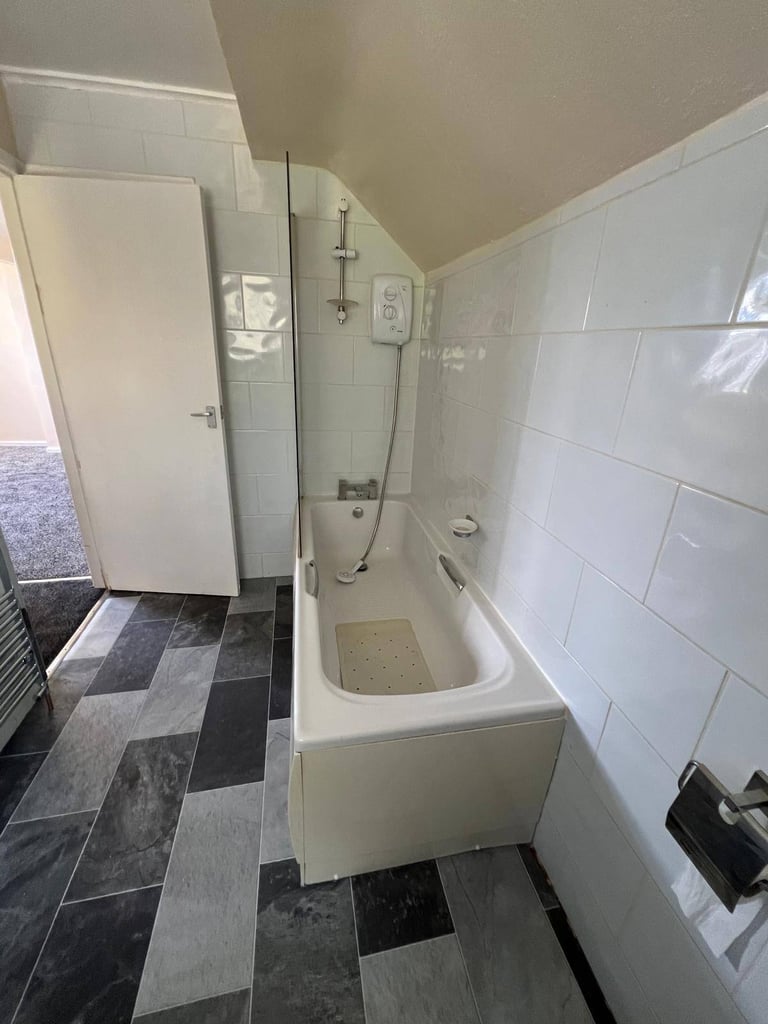 3 Bedroom Dormer bungalow to rent in WF16 - Ready to view now 