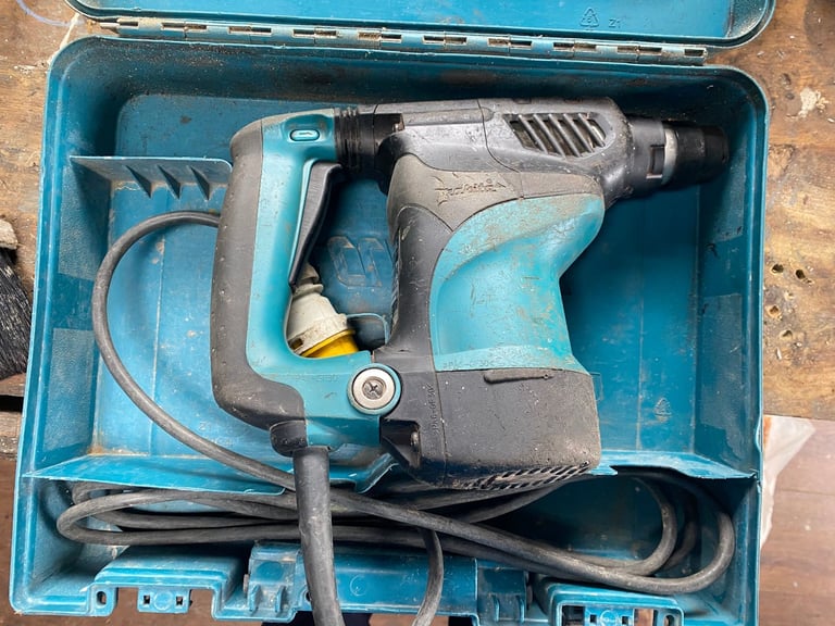 Makita Hr 2811f Drill light breaker 110v 